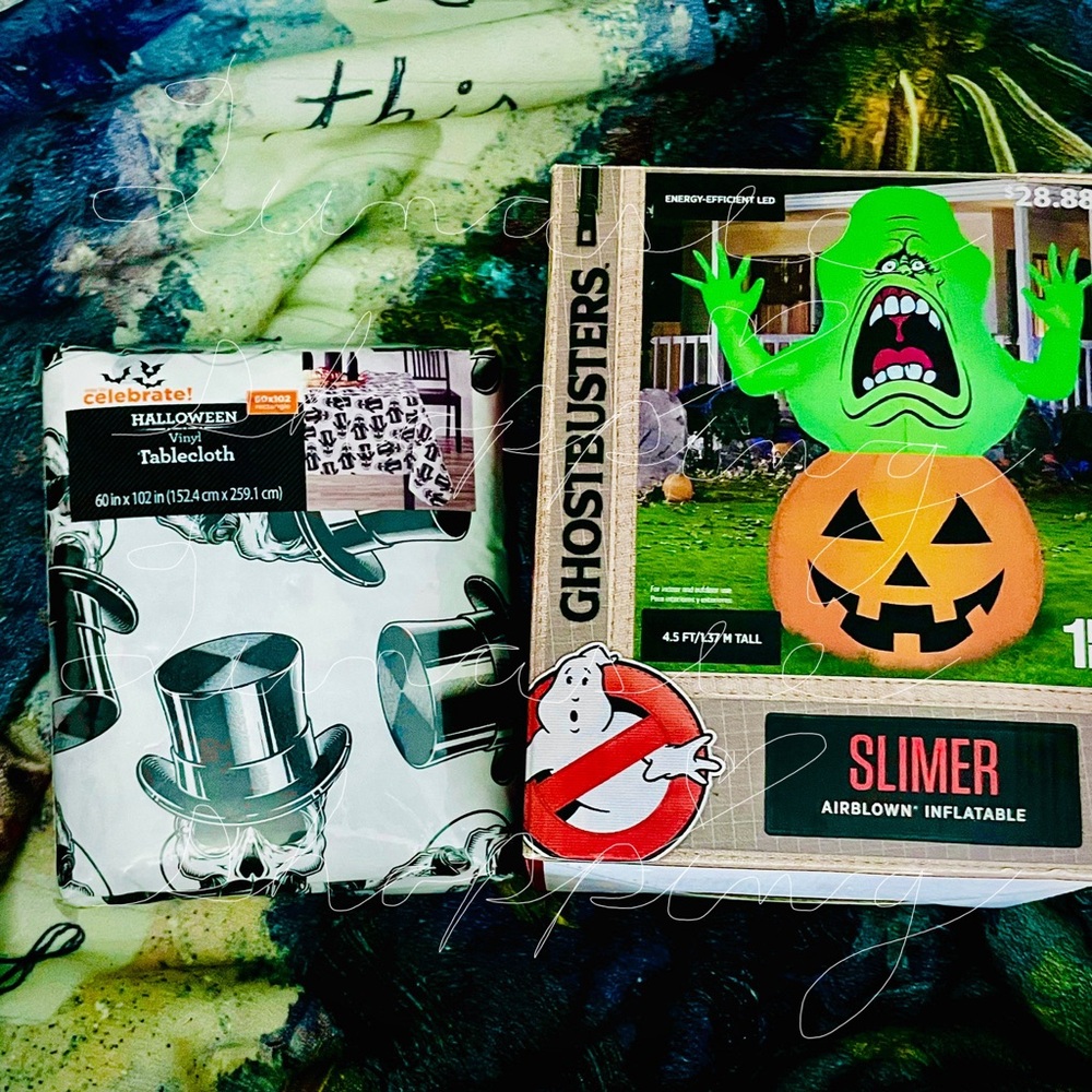 Ghostbusters Slimer Inflatable & table decor